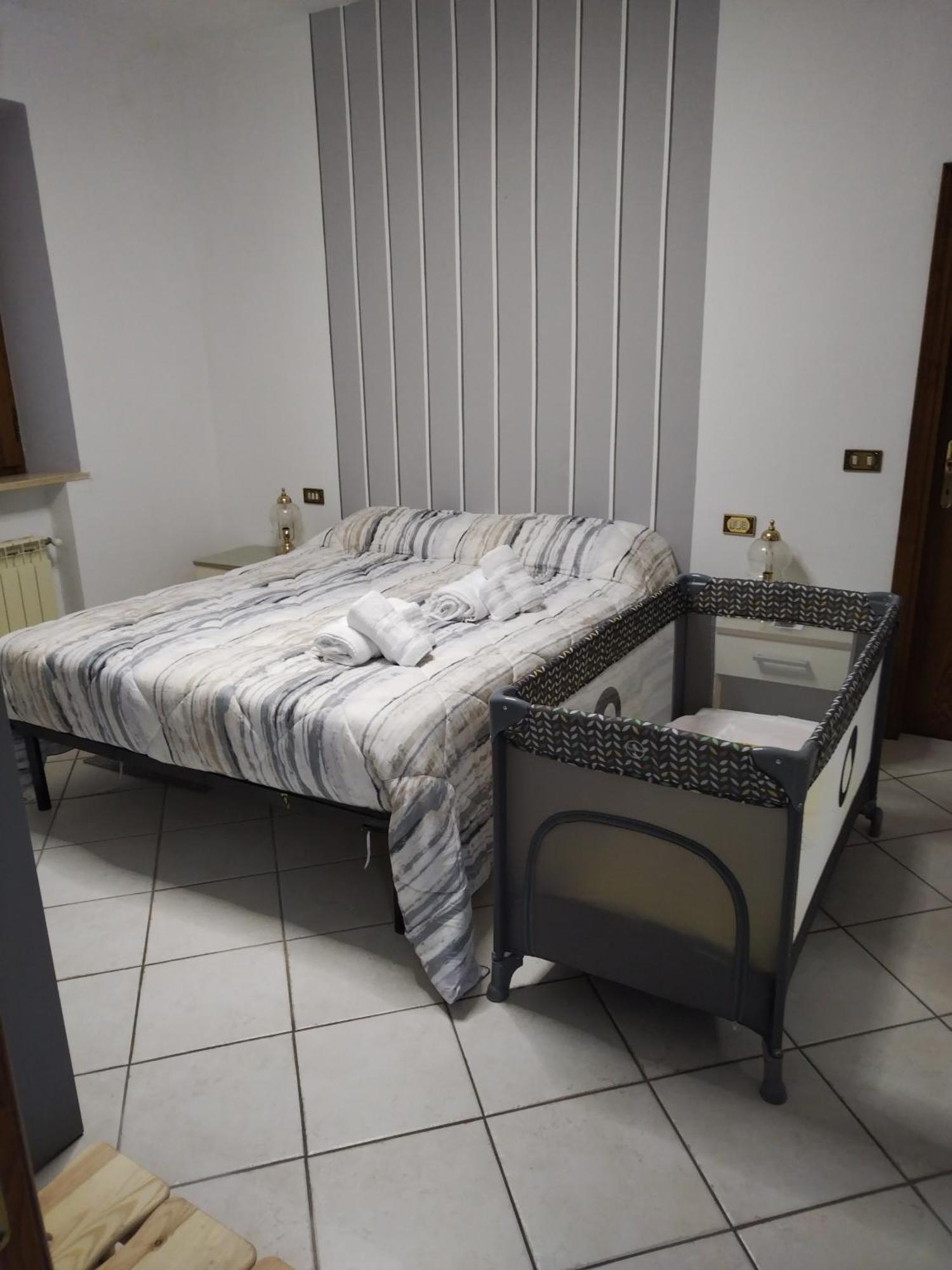 Ferienwohnung Casa Isidora Acquaviva  Zimmer foto